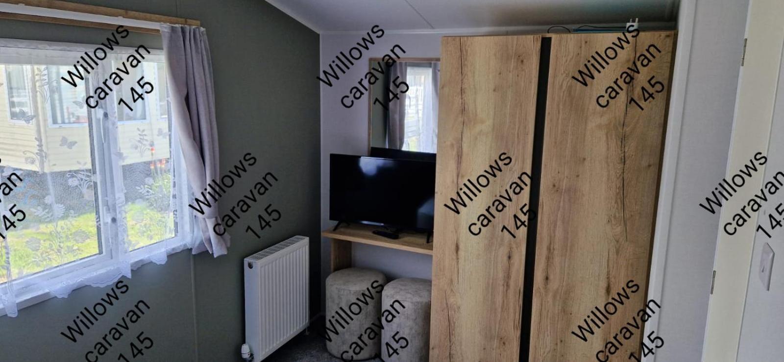 Llanddwywe Willows Caravan 145 מראה חיצוני תמונה