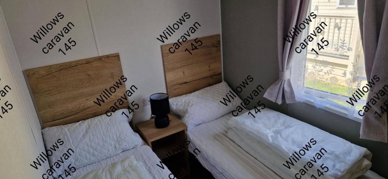 Llanddwywe Willows Caravan 145 מראה חיצוני תמונה